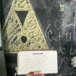 Sold Michael Kors White Leather Wallet Sleek Design